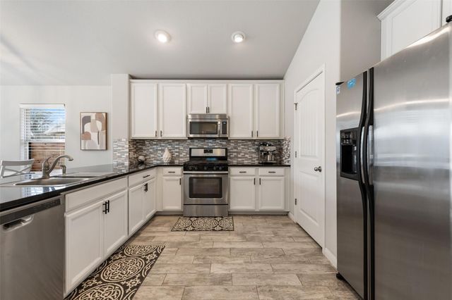 514 Wincliff DR, Buda, TX 78610