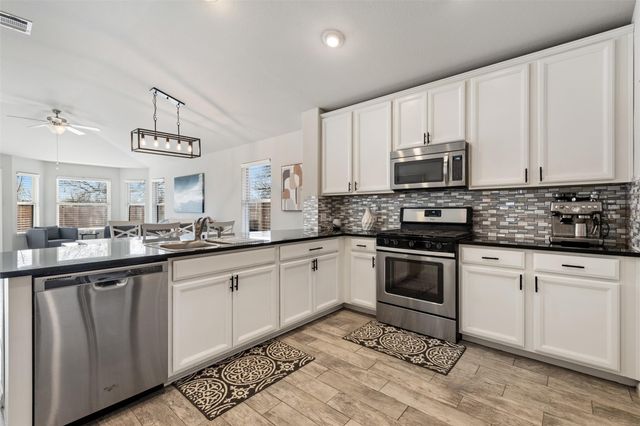 514 Wincliff DR, Buda, TX 78610