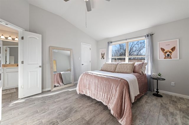 514 Wincliff DR, Buda, TX 78610