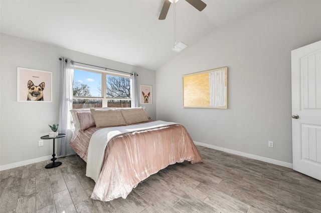 514 Wincliff DR, Buda, TX 78610