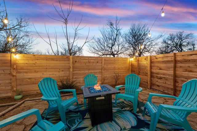 514 Wincliff DR, Buda, TX 78610