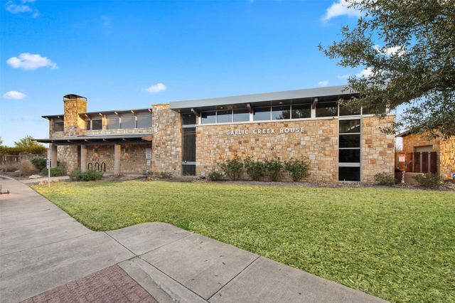 514 Wincliff DR, Buda, TX 78610