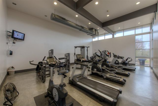 514 Wincliff DR, Buda, TX 78610