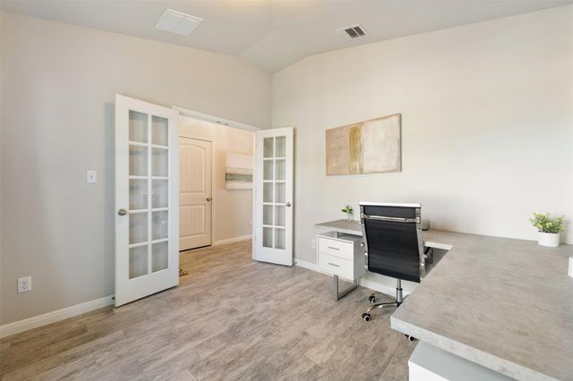 514 Wincliff DR, Buda, TX 78610