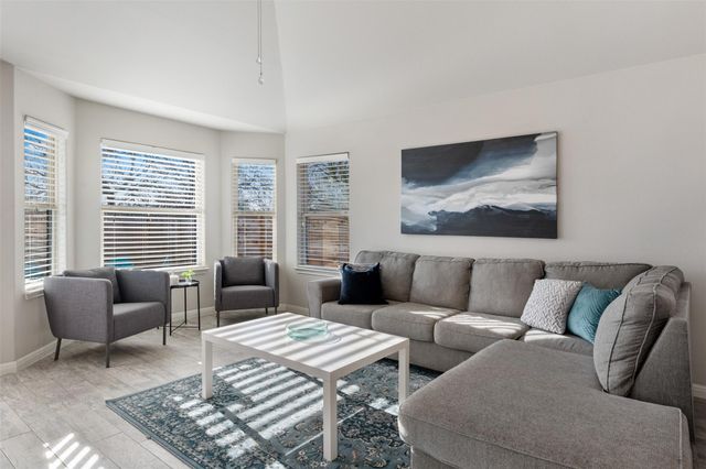 514 Wincliff DR, Buda, TX 78610