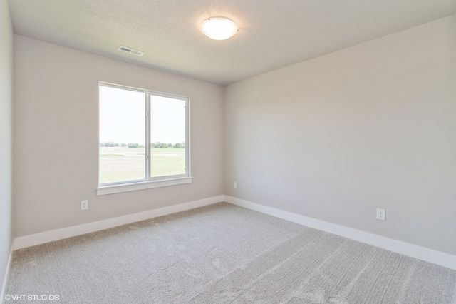 6806 SE 7th Avenue, Pleasant Hill, IA 50327