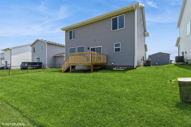 6806 SE 7th Avenue, Pleasant Hill, IA 50327