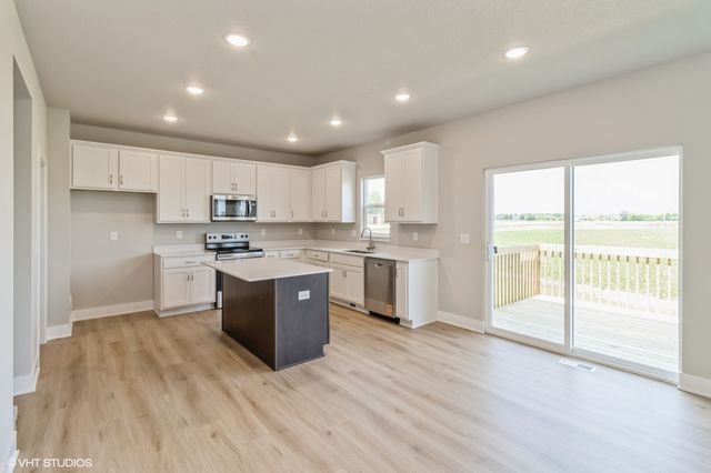 6806 SE 7th Avenue, Pleasant Hill, IA 50327