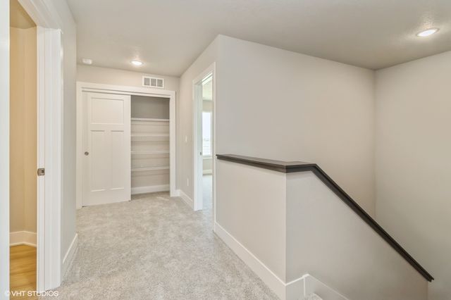 6806 SE 7th Avenue, Pleasant Hill, IA 50327