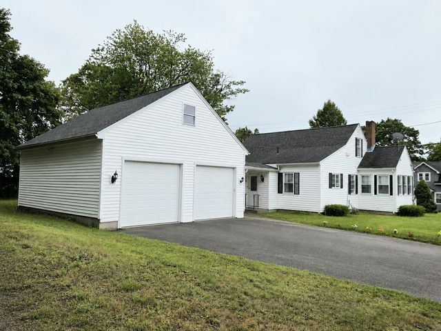 110 Barthel Ave, Gardner, MA 01440