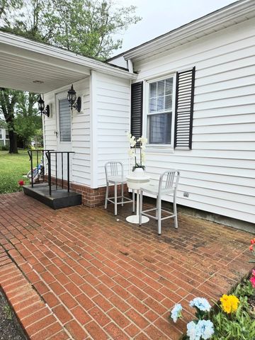 110 Barthel Ave, Gardner, MA 01440