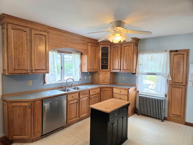 110 Barthel Ave, Gardner, MA 01440
