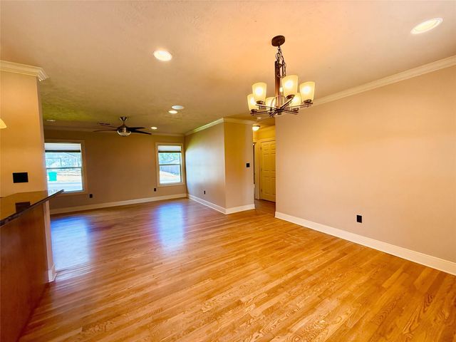 305 W Tom Green, Brenham, TX 77833