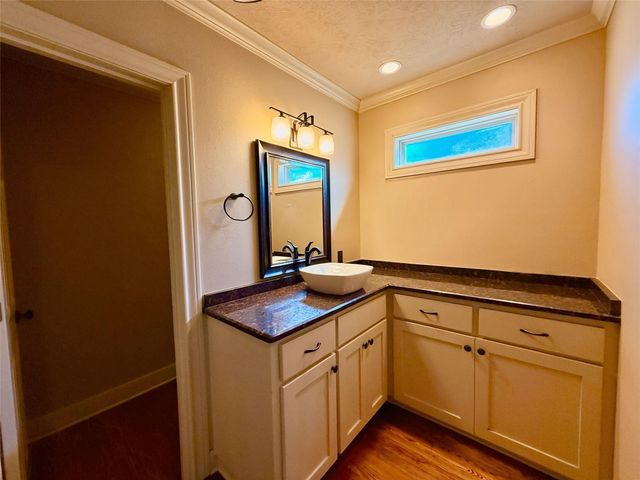 305 W Tom Green, Brenham, TX 77833