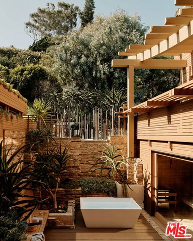 26820 Malibu Cove Colony Drive, Malibu, CA 90265