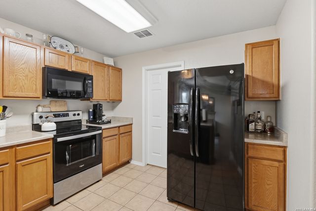 9235 SILVER VIS, San Antonio, TX 78254