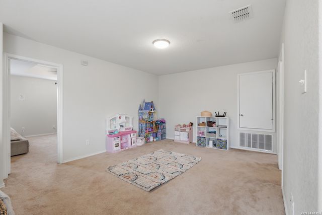 9235 SILVER VIS, San Antonio, TX 78254