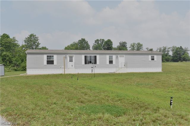 2780 Columbiana Road, New Springfield, OH 44443