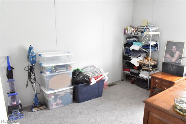 2780 Columbiana Road, New Springfield, OH 44443