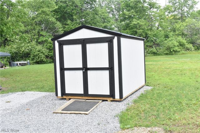 2780 Columbiana Road, New Springfield, OH 44443