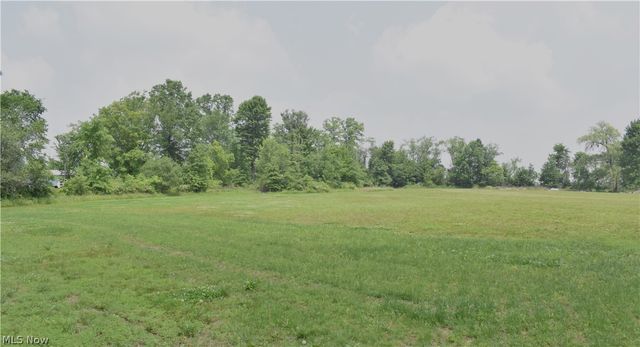 2780 Columbiana Road, New Springfield, OH 44443