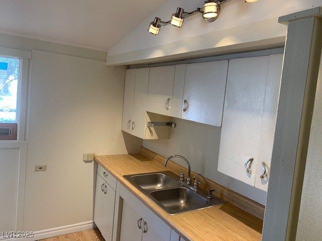 5609 EVERGREEN Avenue, Las Vegas, NV 89107