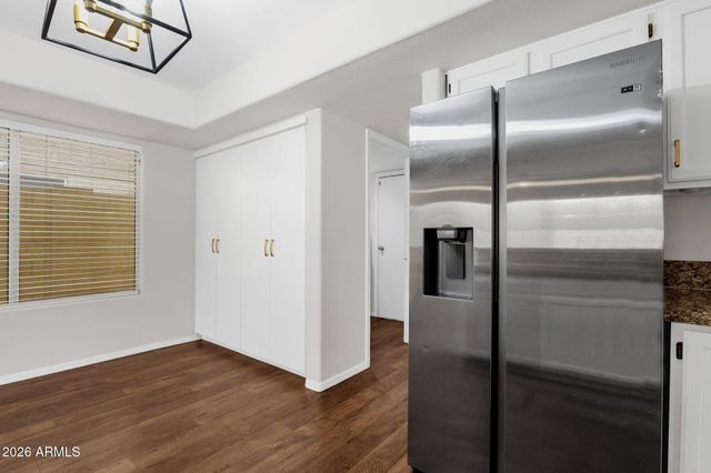 1210 E HELENA Drive, Phoenix, AZ 85022