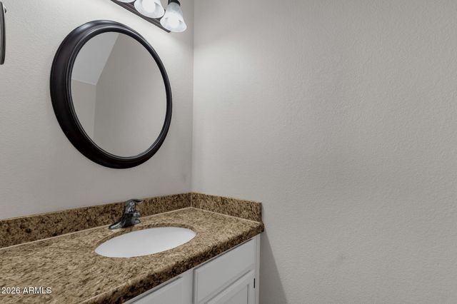 1210 E HELENA Drive, Phoenix, AZ 85022