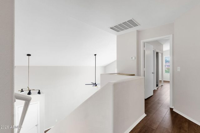 1210 E HELENA Drive, Phoenix, AZ 85022