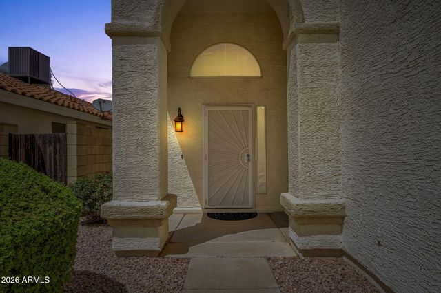 1210 E HELENA Drive, Phoenix, AZ 85022