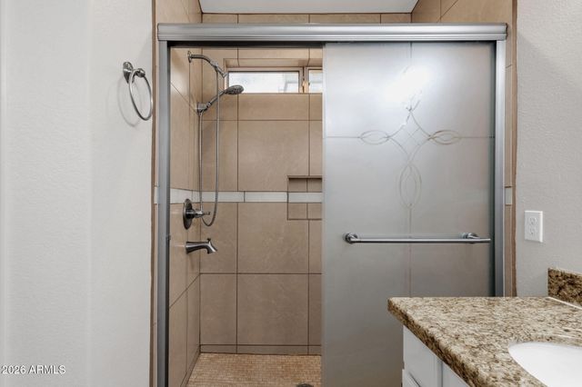 1210 E HELENA Drive, Phoenix, AZ 85022