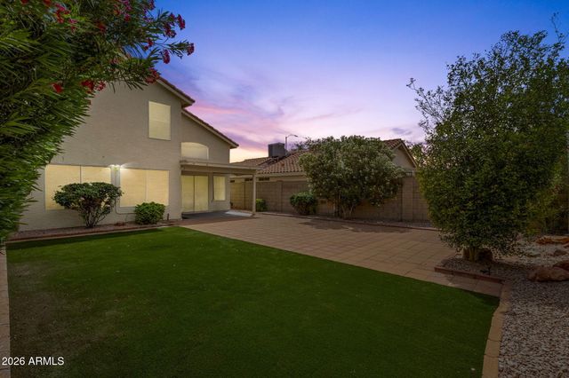 1210 E HELENA Drive, Phoenix, AZ 85022