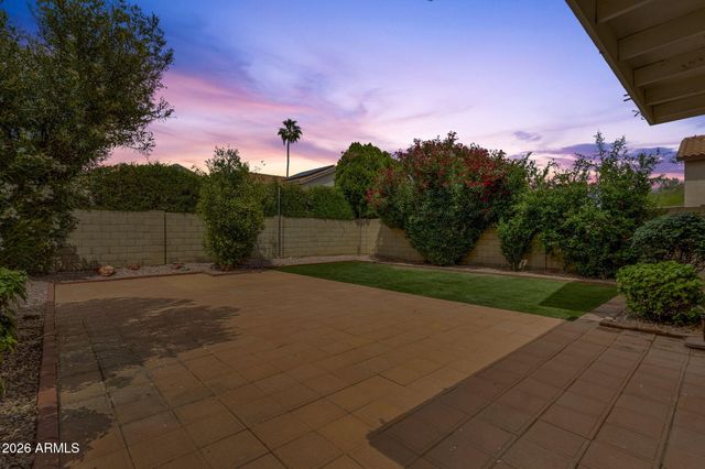 1210 E HELENA Drive, Phoenix, AZ 85022