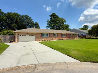 4712 Larkspur CT, Virginia Beach, VA 23463