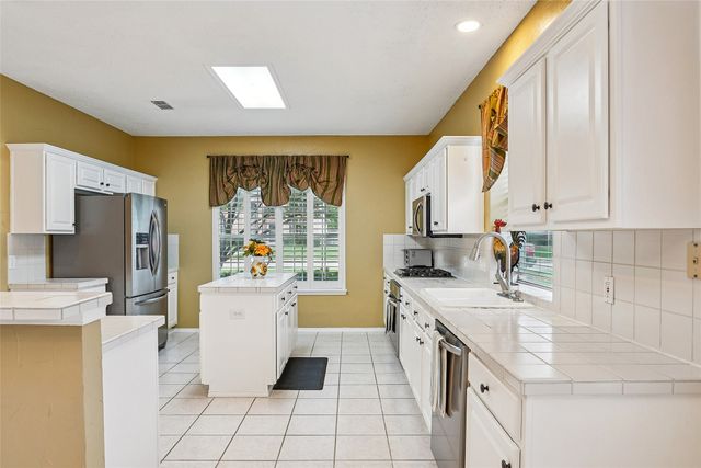 412 Vasey Oak Drive, Keller, TX 76248