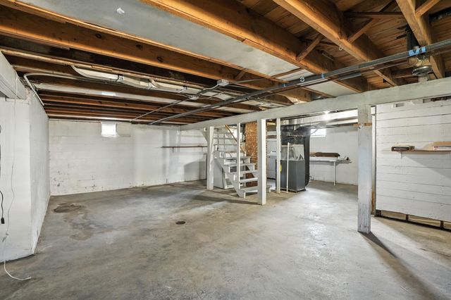 922 Garfield Street, Hobart, IN 46342