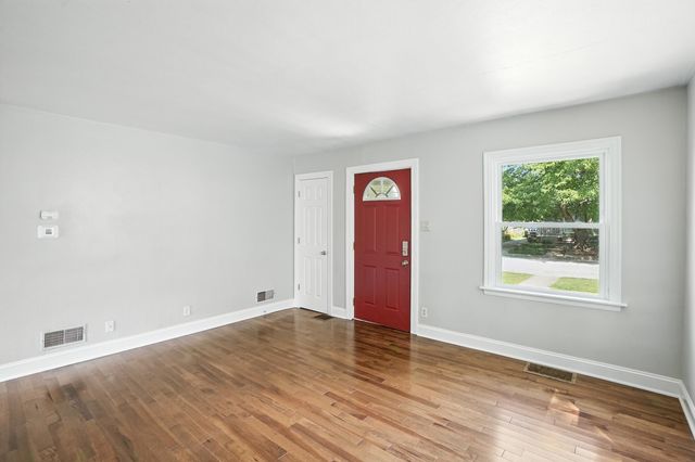 922 Garfield Street, Hobart, IN 46342