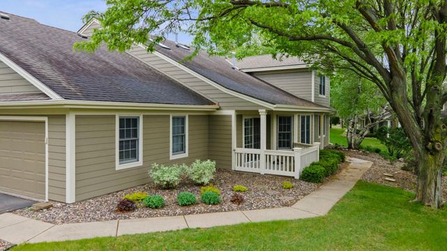809 Ivy Lane, Eagan, MN 55123