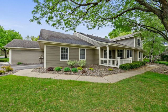 809 Ivy Lane, Eagan, MN 55123