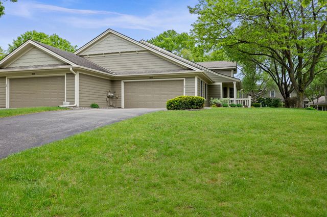 809 Ivy Lane, Eagan, MN 55123
