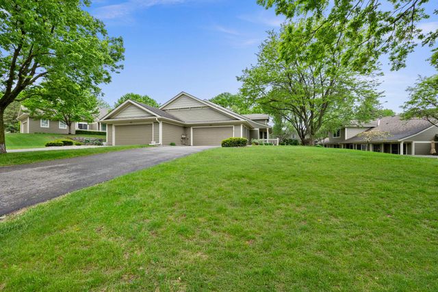 809 Ivy Lane, Eagan, MN 55123