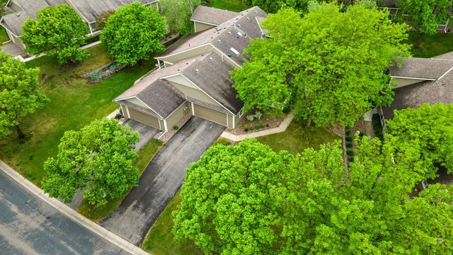809 Ivy Lane, Eagan, MN 55123