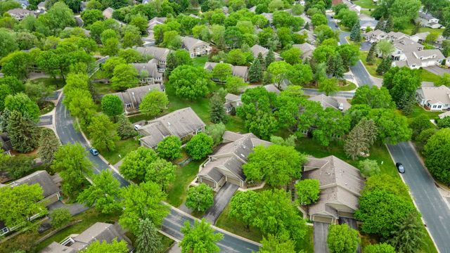 809 Ivy Lane, Eagan, MN 55123