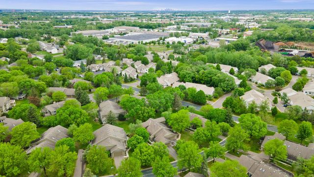 809 Ivy Lane, Eagan, MN 55123