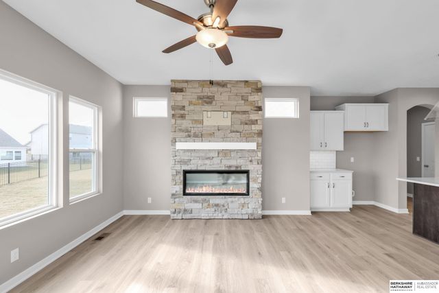 10411 Cimarron Street, Papillion, NE 68046