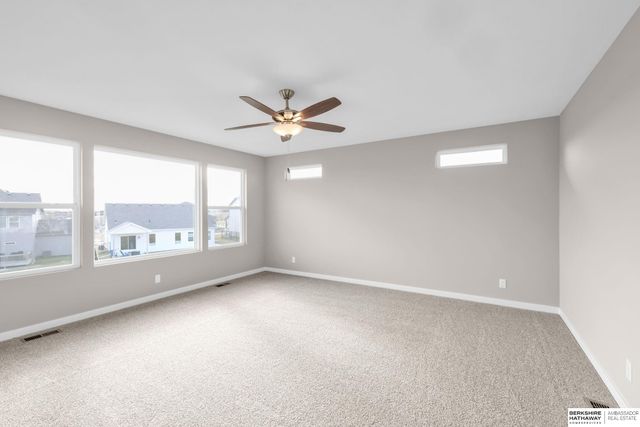 10411 Cimarron Street, Papillion, NE 68046