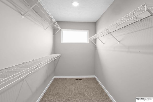 10411 Cimarron Street, Papillion, NE 68046