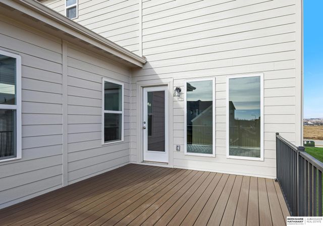 10411 Cimarron Street, Papillion, NE 68046