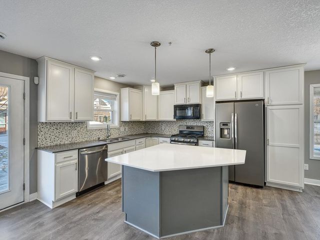 10269 Chesshire Lane N, Maple Grove, MN 55369