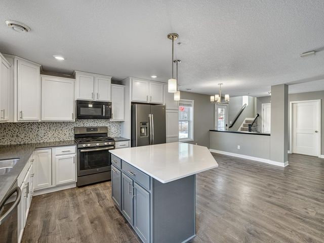 10269 Chesshire Lane N, Maple Grove, MN 55369